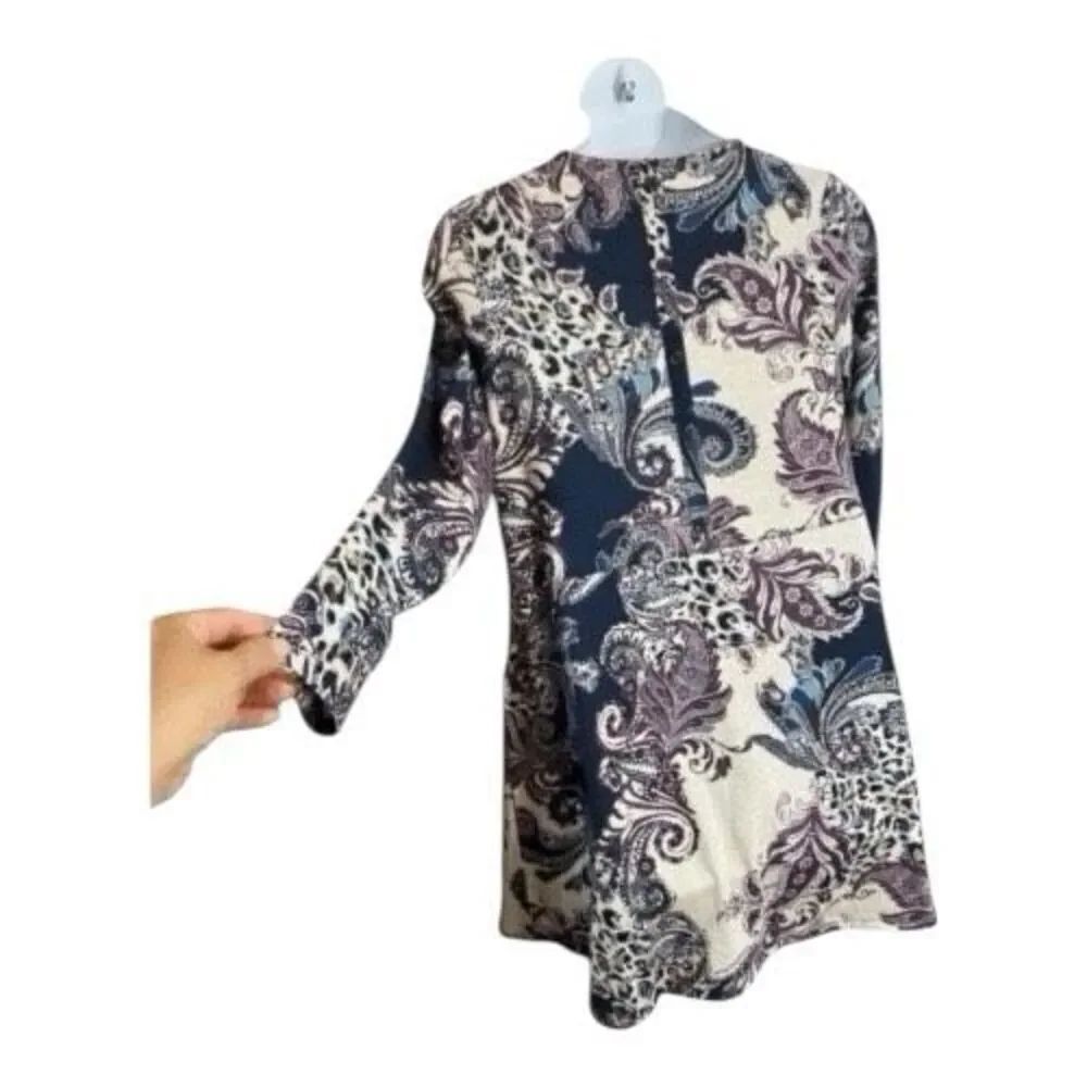 Chico’s Blue Purple Paisley High Low Hem Tunic Size 2 (Large) Stretch Scoop Neck - Picture 6 of 12